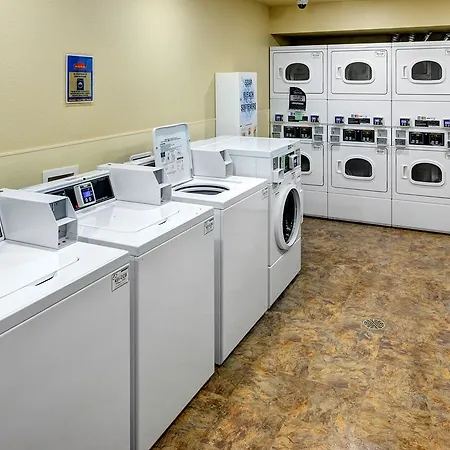 Extended Stay America Select Suites - Wichita - Airport 